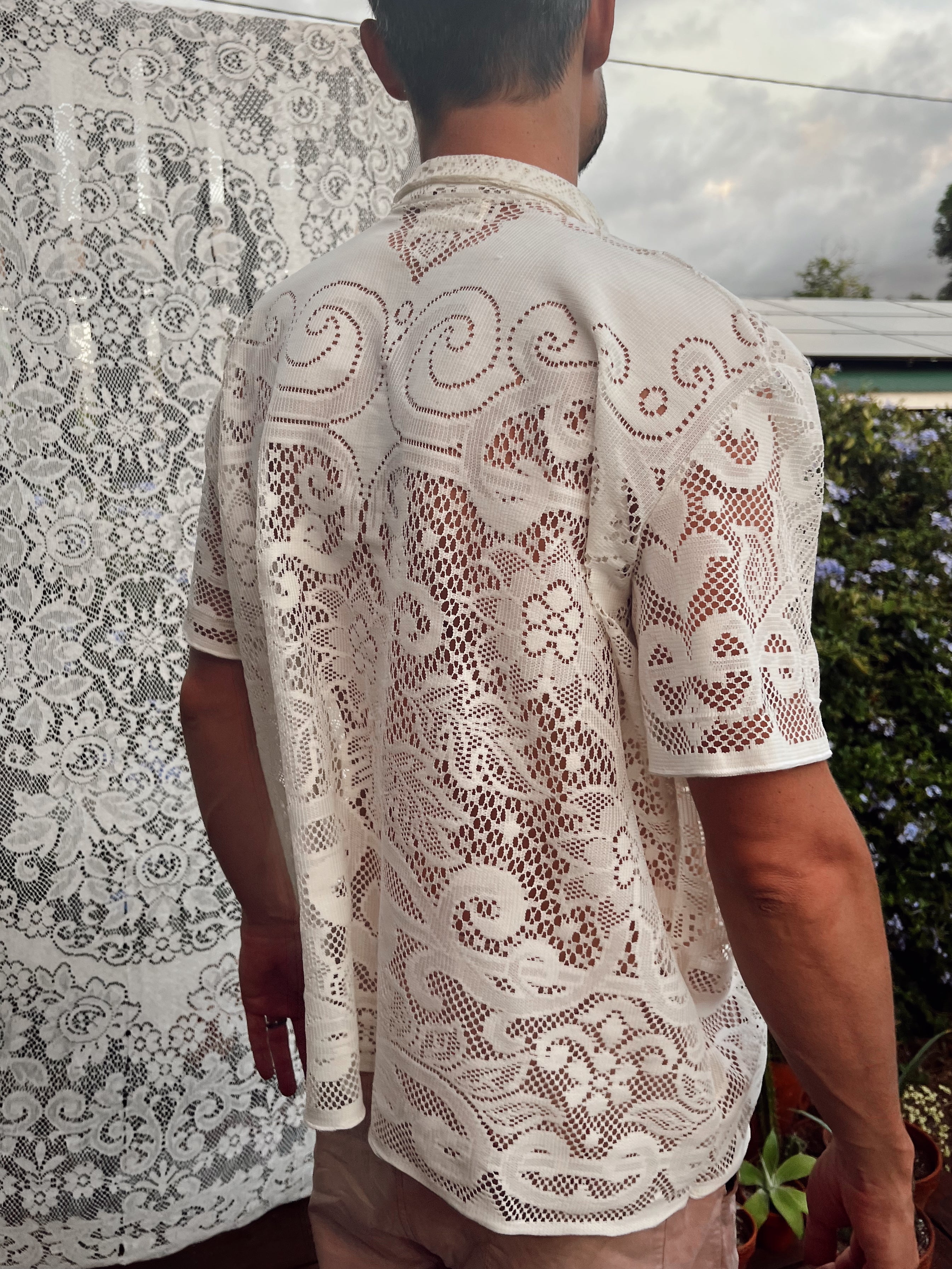 A Button Up Lace Shirt in Men's XL
