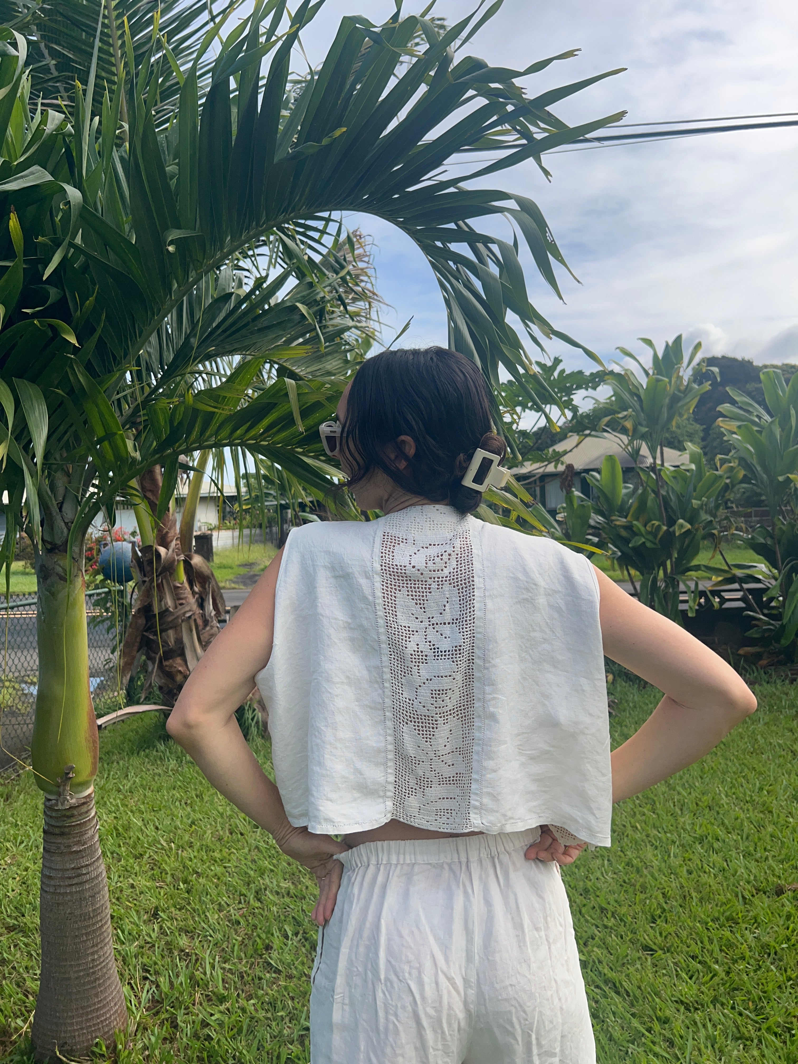 A Crochet Edge Linen Top 2