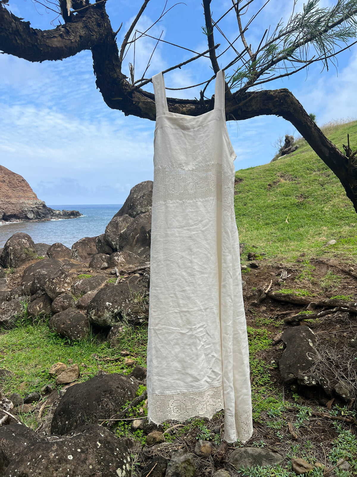 A Crochet Edge Linen Dress  Finandray.com