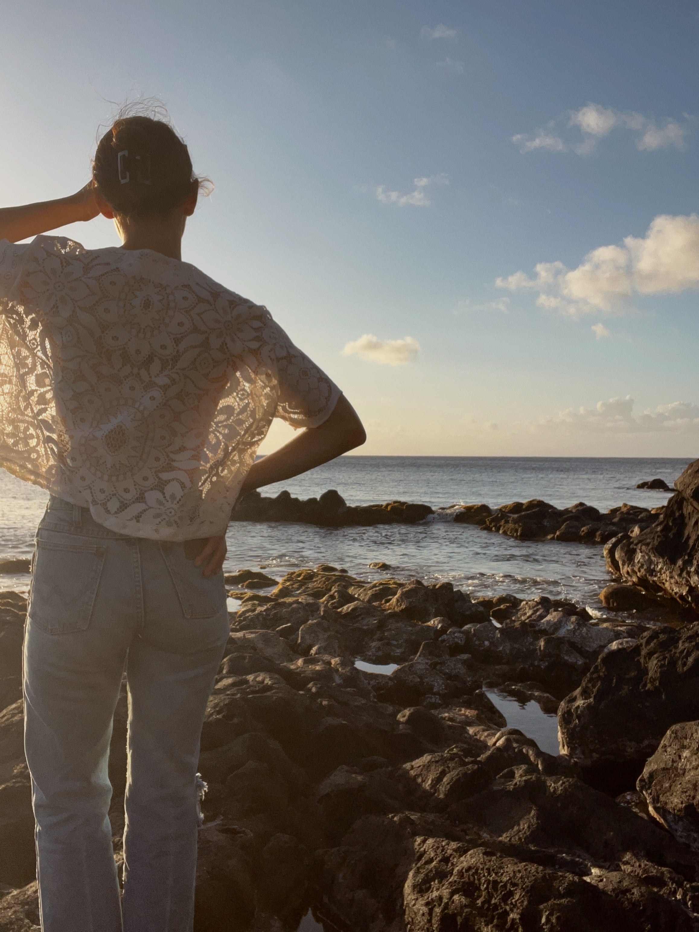 SOLD OUT Floral Lace Tablecloth Top