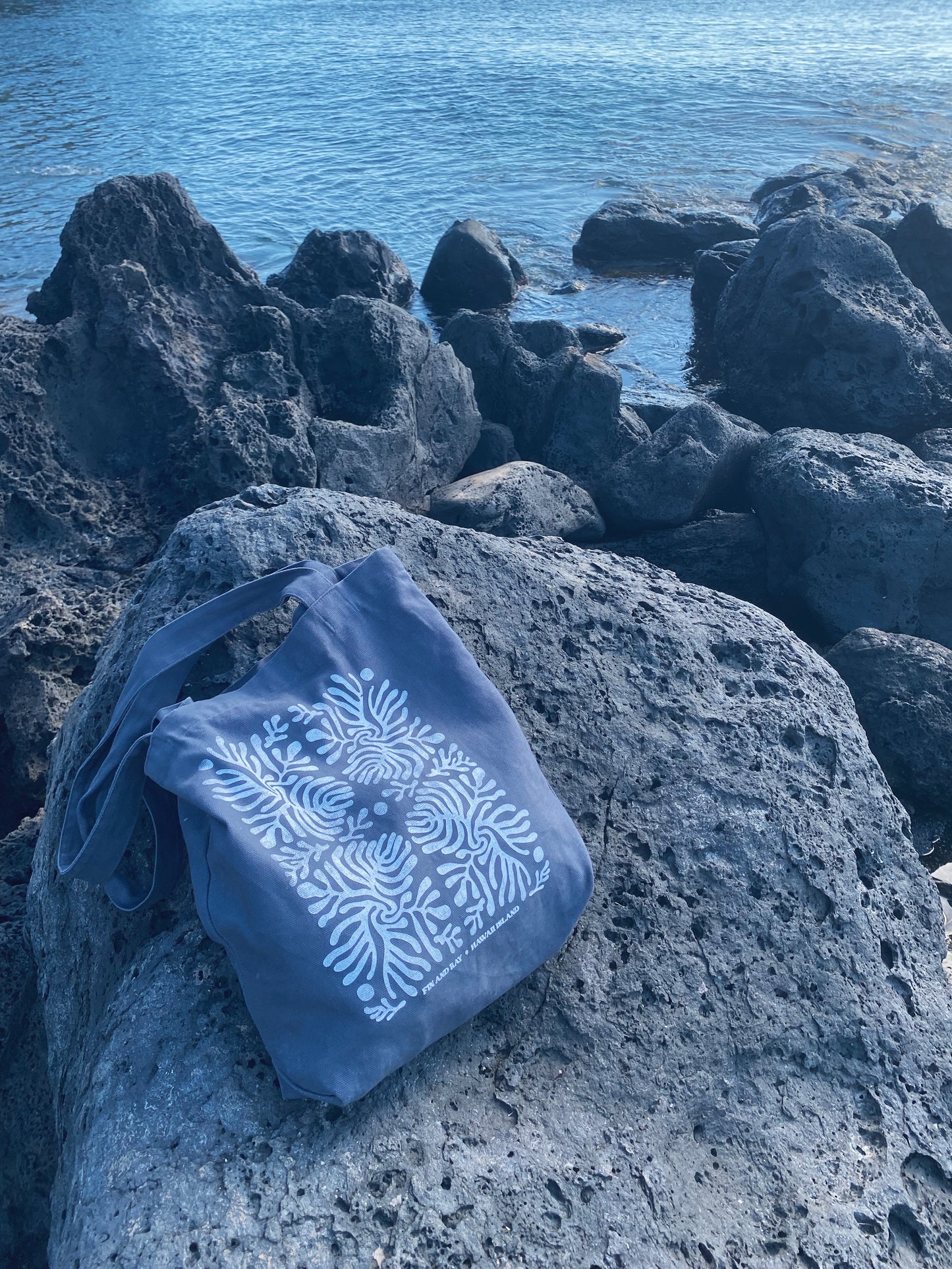Coral Tote bag in Navy